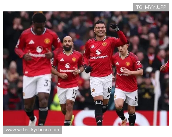 曼联3-2富勒姆，B费助攻梅开二度后球迷狂欢