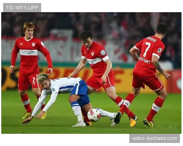 弗赖堡2-1掀翻门兴，积分反超法兰克福逼近前六